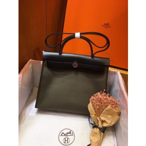 HERMES CANVAS AND LEATHER HERBAG ZIP 31 BAG LINEN BLACK/GREEN