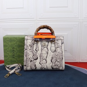 Gucci Diana medium python tote bag
