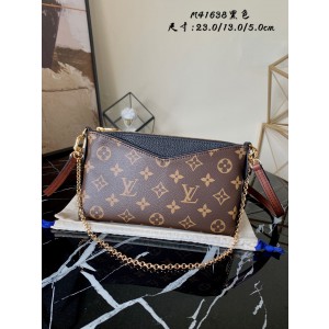 Louis Vuitton PALLS CLUTH