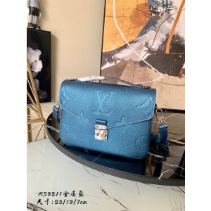 Louis Vuitton Pochette Metis bag