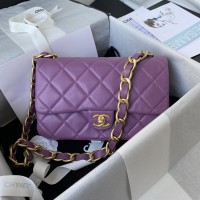 CHANEL 19 Flap Bag
